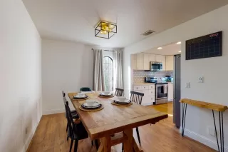 Photo #5: 221137228 Listing