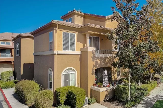 MLS: 221137742 Condo For Sale