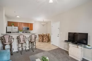 Photo #3: 221137798 Listing