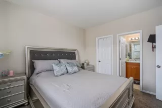 Photo #6: 221137798 Listing