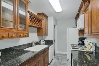 Photo #6: 221137845 Listing