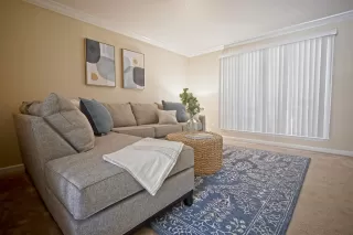 Photo #3: 221137853 Listing