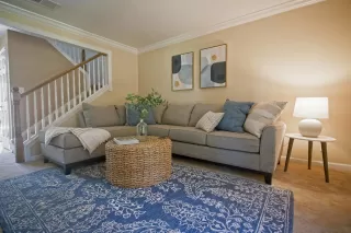 Photo #4: 221137853 Listing