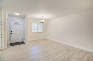 Photo #3: 221137885 Listing