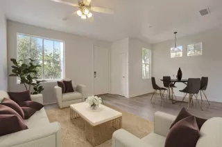 Photo #1: 221137886 Listing