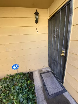 Photo #5: 221137943 Listing