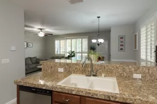 Photo #6: 221137952 Listing