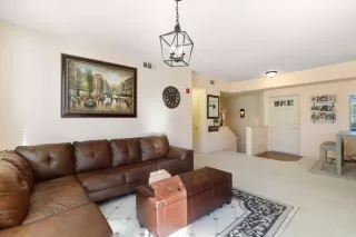 Photo #2: 221138236 Listing