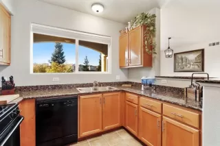 Photo #4: 221138236 Listing