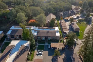 Photo #2: 221138307 Listing