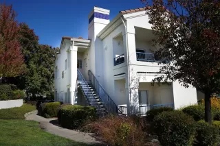 Photo #1: 221138394 Listing 