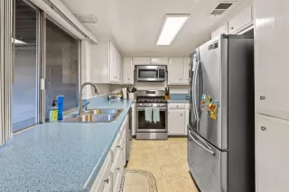 Photo #4: 221138509 Listing