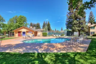 Photo #3: 221138627 Listing