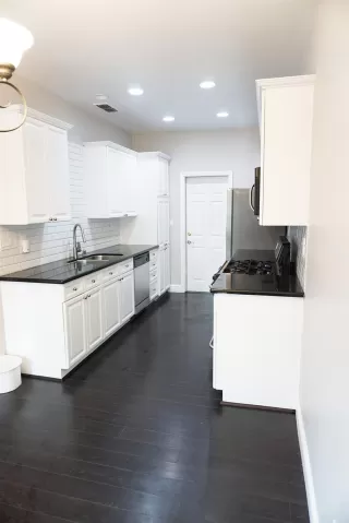 Photo #2: 221138751 Listing