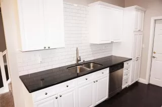 Photo #3: 221138751 Listing