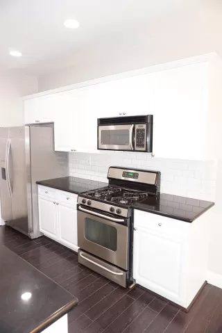 Photo #4: 221138751 Listing