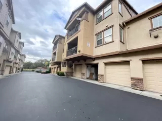 Photo #1: 221139352 Listing