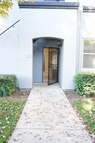 Photo #2: 221139590 Listing 