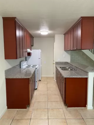 Photo #4: 221140199 Listing