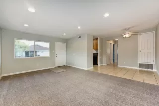 Photo #2: 221141577 Listing