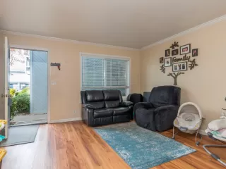 Photo #1: 221142007 Listing