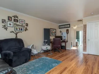 Photo #2: 221142007 Listing