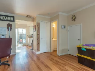 Photo #3: 221142007 Listing