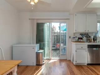 Photo #4: 221142007 Listing