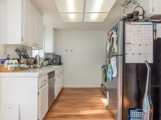 Photo #5: 221142007 Listing