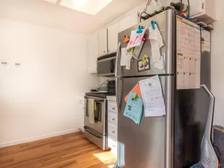 Photo #6: 221142007 Listing