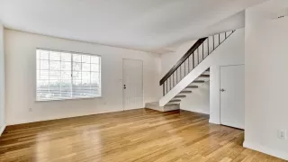 Photo #6: 221142016 Listing