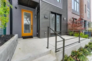 Photo #1: 221142229 Listing