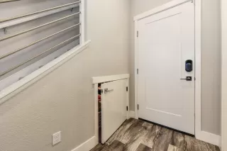 Photo #6: 221142229 Listing