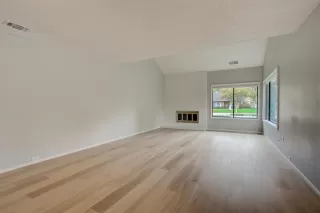 Photo #4: 221142237 Listing 