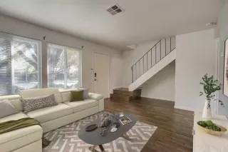 Photo #1: 221142616 Listing