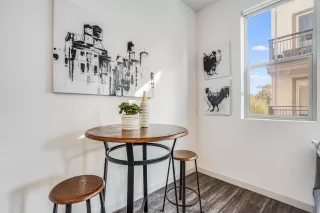 Photo #5: 221142652 Listing