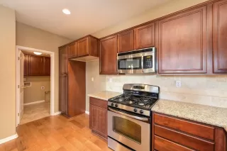 Photo #6: 221142713 Listing