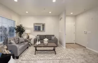 Photo #1: 221142995 Listing 