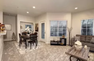 Photo #2: 221142995 Listing 