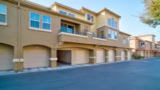 Photo #3: 221143367 Listing