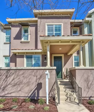 Photo #2: 221143579 Listing