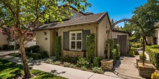 Photo #2: 221143795 Listing