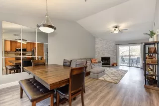 Photo #5: 221143818 Listing 