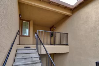 Photo #2: 221143921 Listing