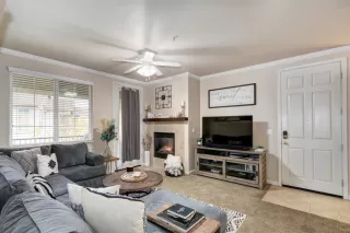 Photo #5: 221143921 Listing