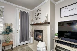 Photo #6: 221143921 Listing