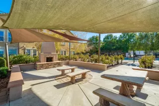 Photo #4: 221144027 Listing 