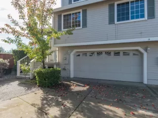 Photo #1: 221144101 Listing 