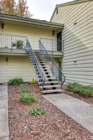 Photo #1: 221144211 Listing