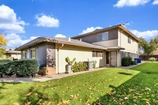 Photo #2: 221144447 Listing